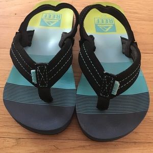Toddler Reef Sandals size 9/10